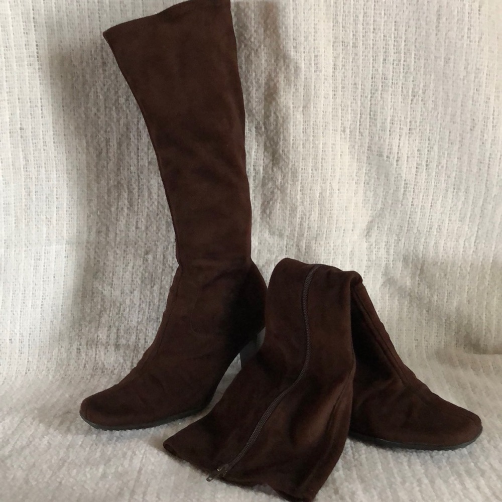 Women’s knee high boots